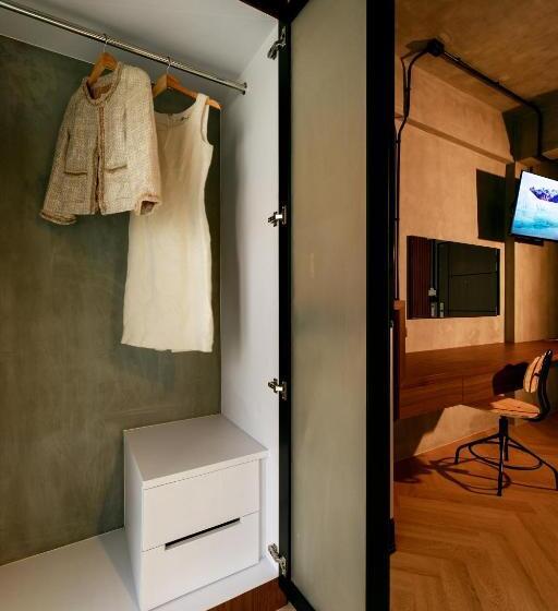 호텔 เดอะซิกเนเจอร์ นคร โฮเทล