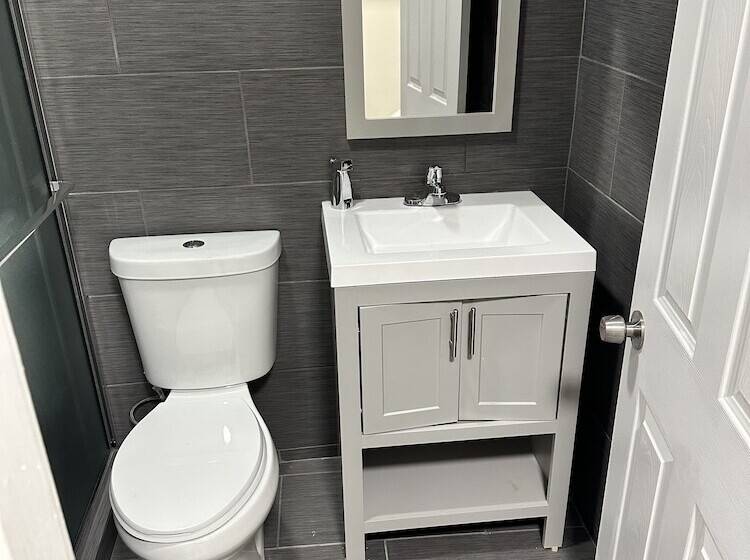 فندق Economy 7 Inn Hampton