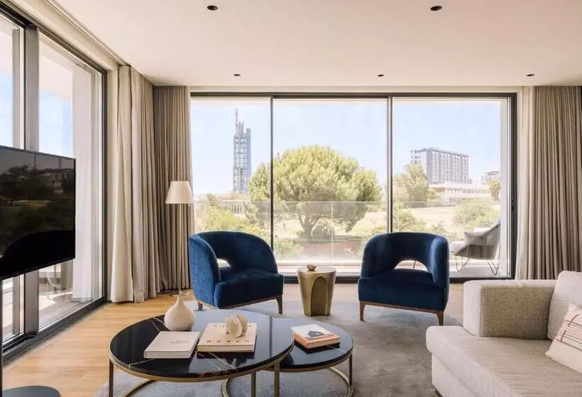 هتل Martinhal Lisbon Oriente