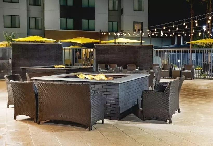 Hotelli Residence Inn By Marriott Anaheim Brea