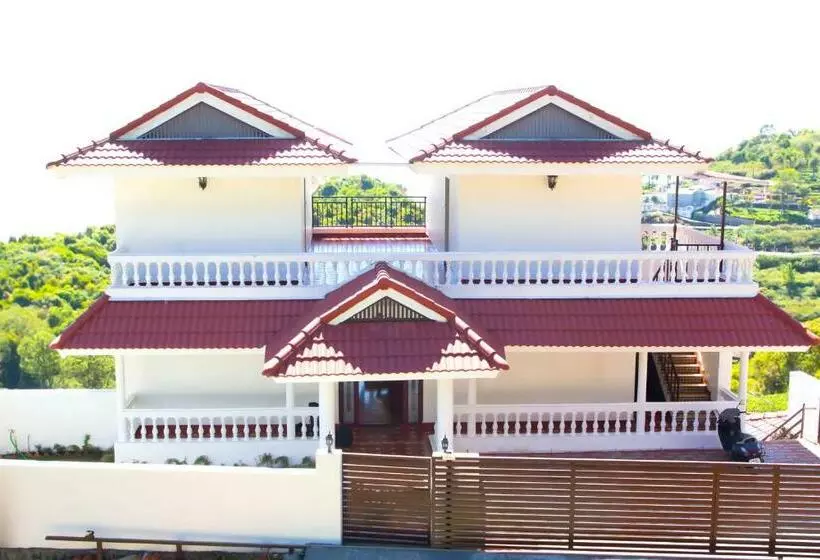 Hotelli The Royale Ridge