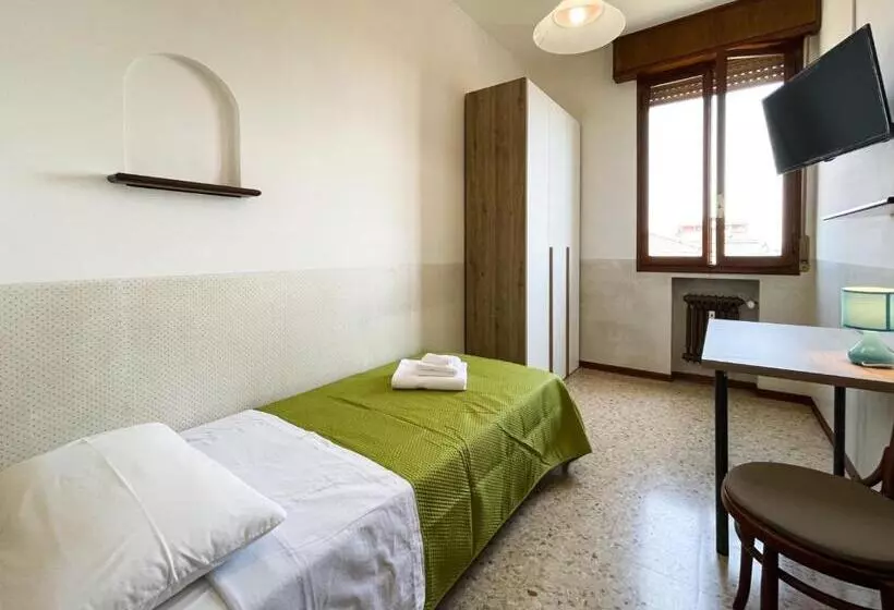 پانسیون Casa Gramsci   Affitti Brevi Italia