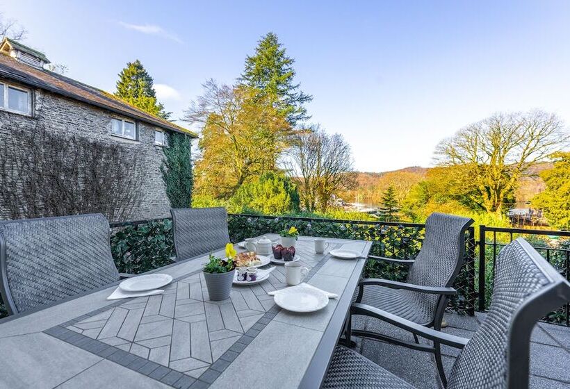 ペンション The Berry Boutique