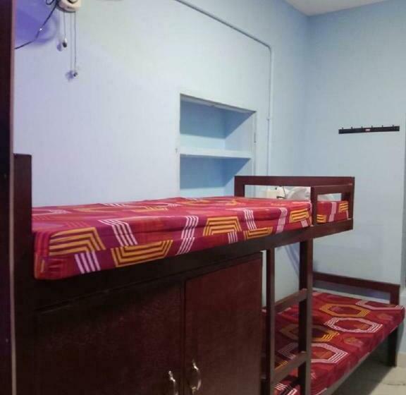 הוסטל Amsum Mansion