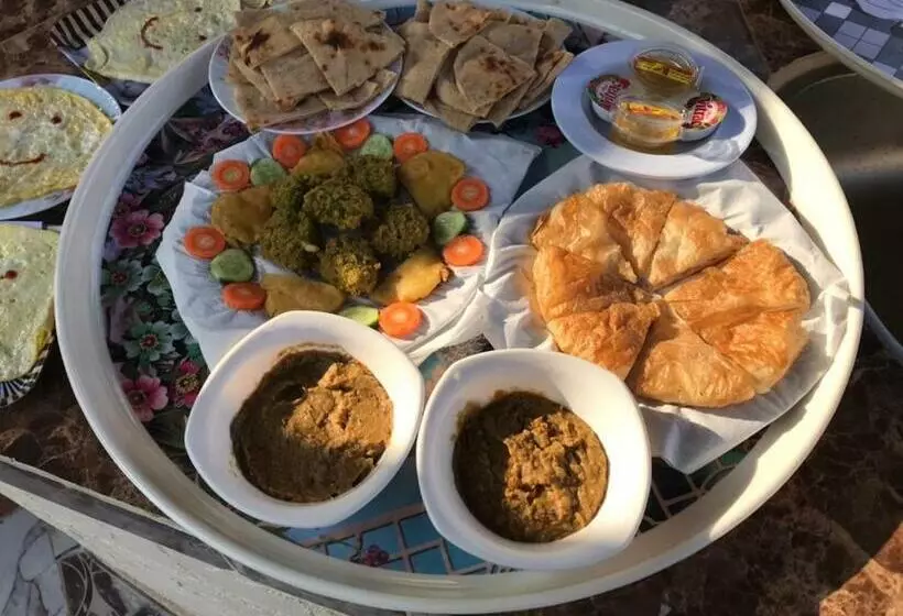 تختخواب و صبحانه Pyramids Lounge Guest House