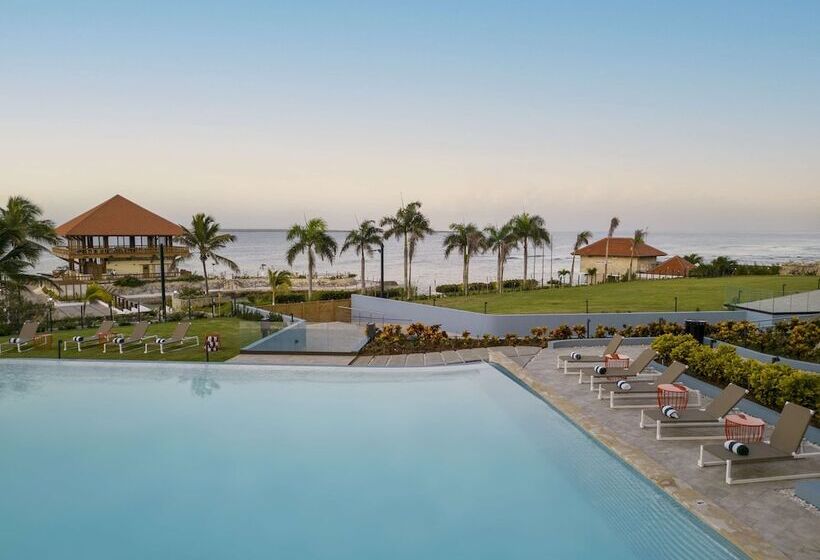 هتل Hilton Garden Inn La Romana