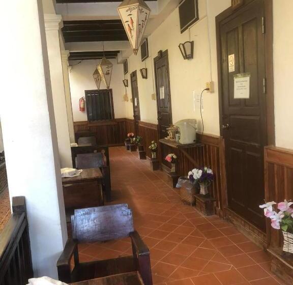 בית מלון כפרי Luang Prabang Rosie Place