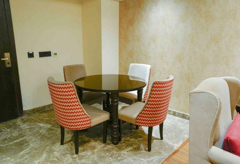 酒店 The Grand Nirvana