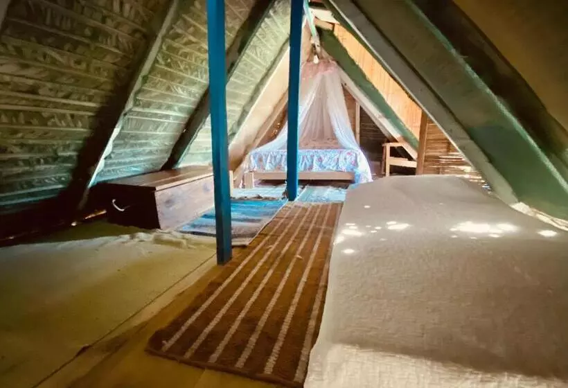 ペンション Frente Al Mar