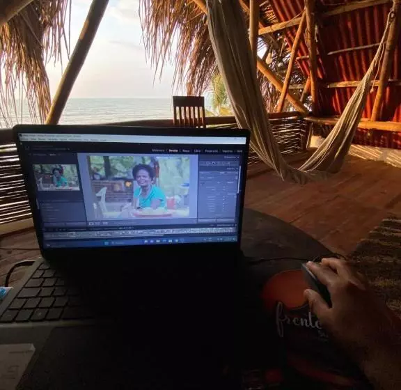 ペンション Frente Al Mar