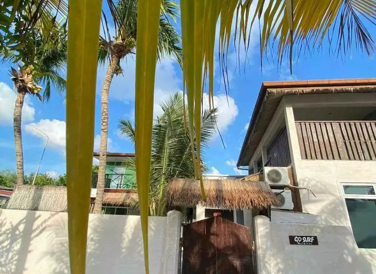 پانسیون Twin Palms Surfhouse