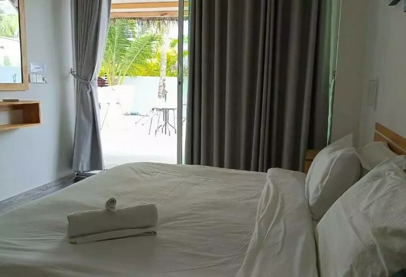 پانسیون Twin Palms Surfhouse