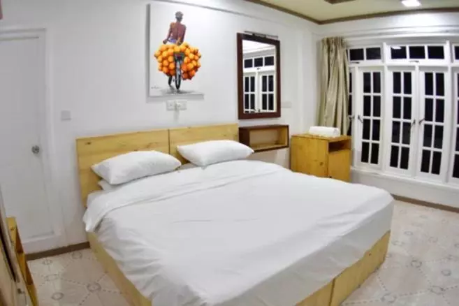 پانسیون Twin Palms Surfhouse