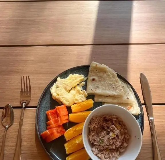 پانسیون Twin Palms Surfhouse