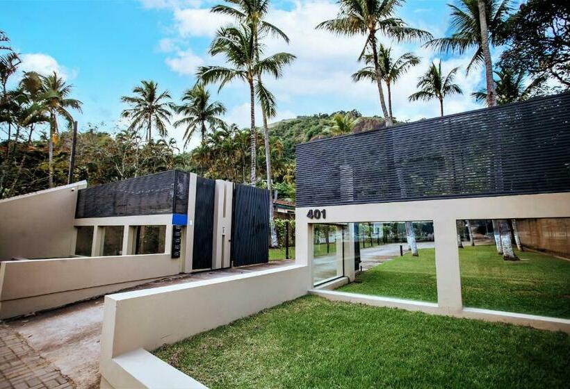 Pensionat Vila M Suítes by Alebahli