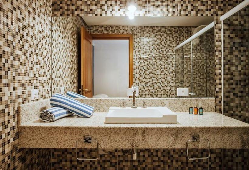 Pensionat Vila M Suítes by Alebahli