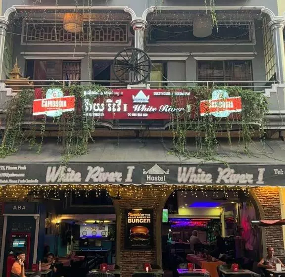 ペンション White River Guesthouse