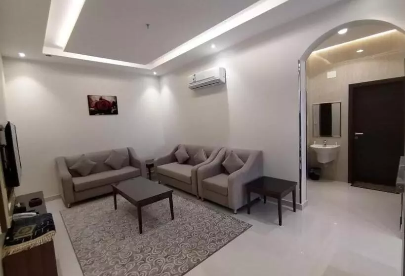 الشرق بارك للشقق المخدومة