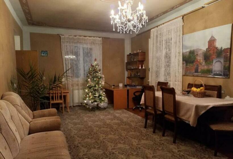 Nocleg ze śniadaniem Old Martiros Town