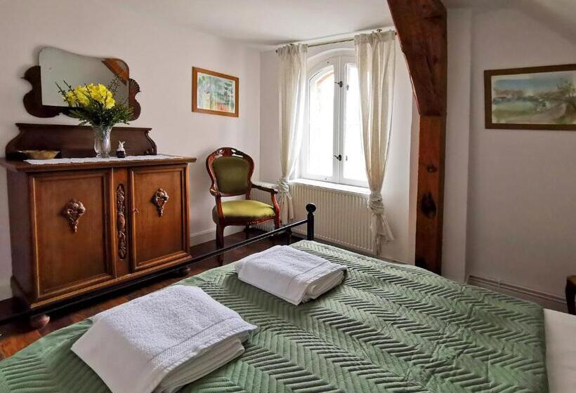 مبيت وإفطار Zaczarowalim Dom W Górach Sowich