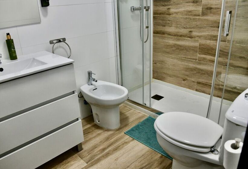 Отель Hostal Garden Rous