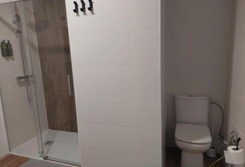 Отель Hostal Garden Rous