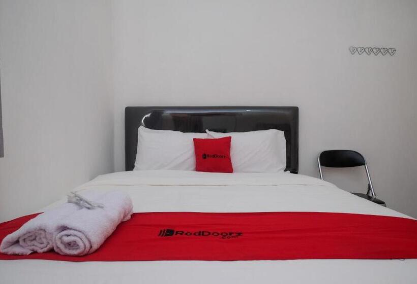 فندق Reddoorz Syariah Near Kampus Unsoed Purwokerto