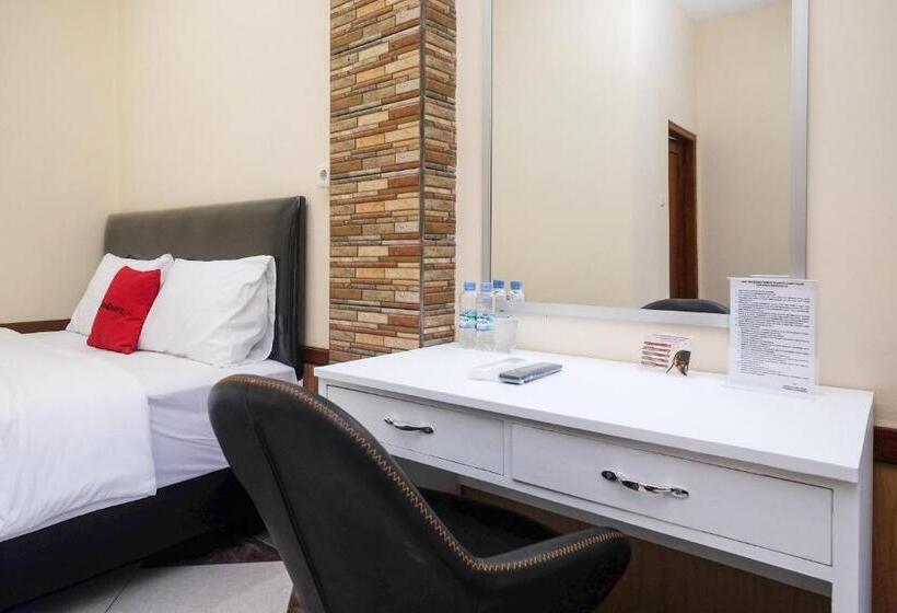 فندق Reddoorz Syariah Near Kampus Unsoed Purwokerto