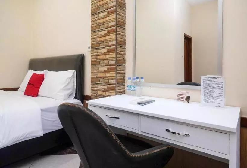 ホテル Reddoorz Syariah Near Kampus Unsoed Purwokerto