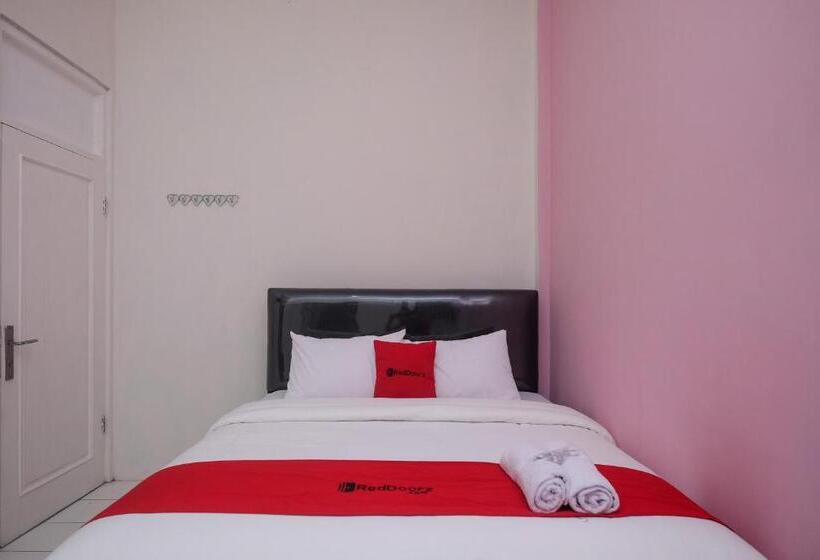 فندق Reddoorz Syariah Near Kampus Unsoed Purwokerto