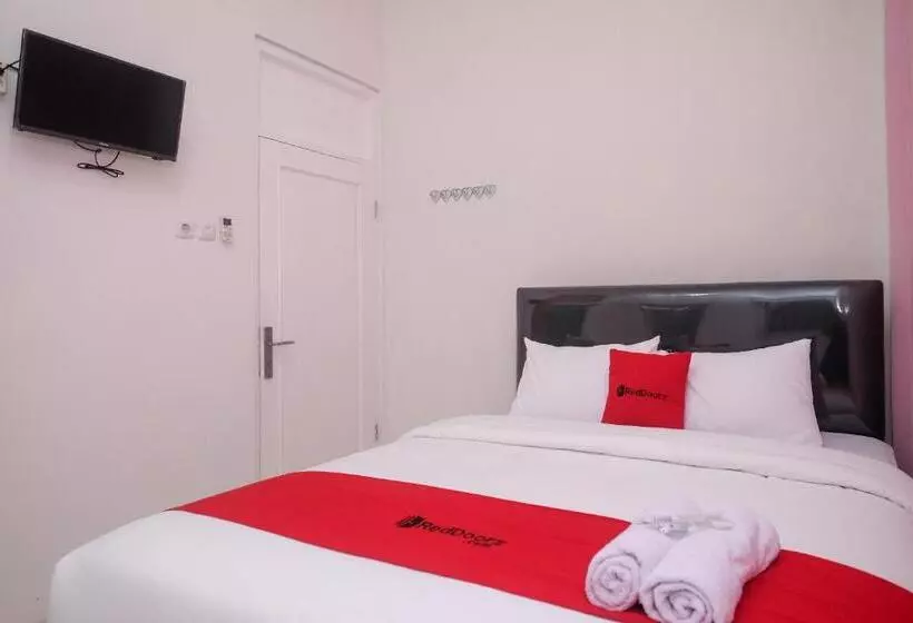 ホテル Reddoorz Syariah Near Kampus Unsoed Purwokerto