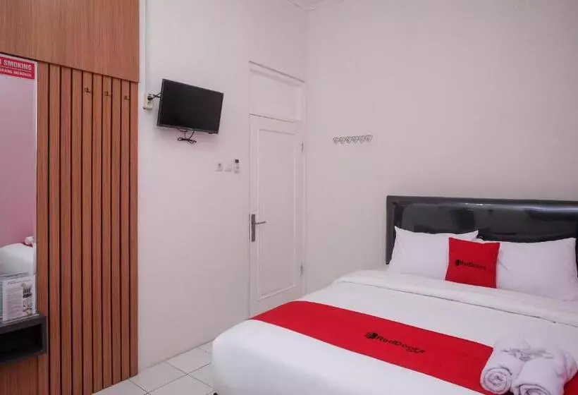 ホテル Reddoorz Syariah Near Kampus Unsoed Purwokerto