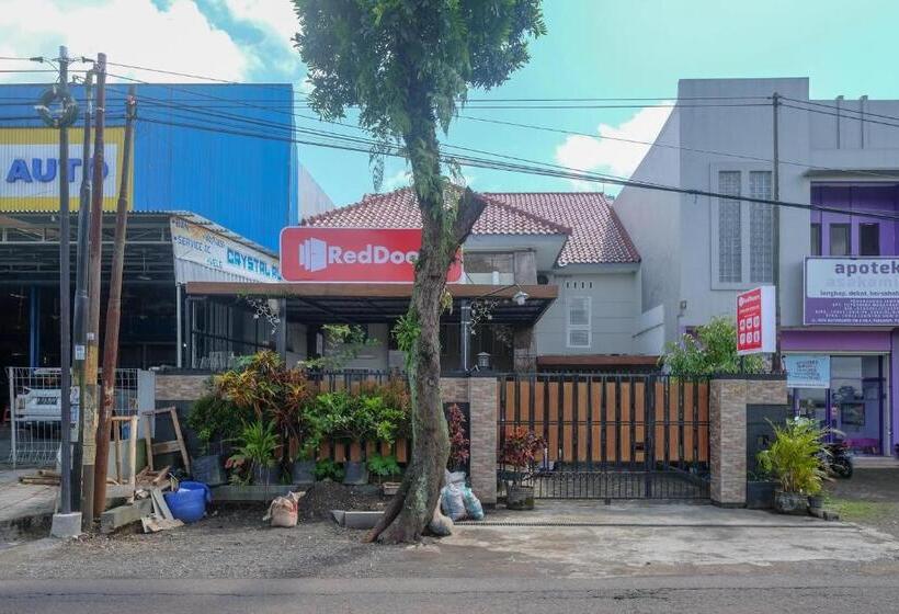 فندق Reddoorz Syariah Near Kampus Unsoed Purwokerto