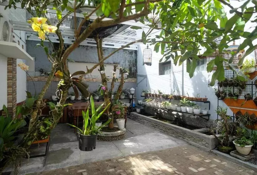 ホテル Reddoorz Syariah Near Kampus Unsoed Purwokerto