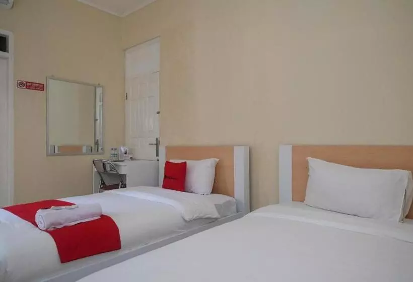 ホテル Reddoorz Syariah Near Kampus Unsoed Purwokerto