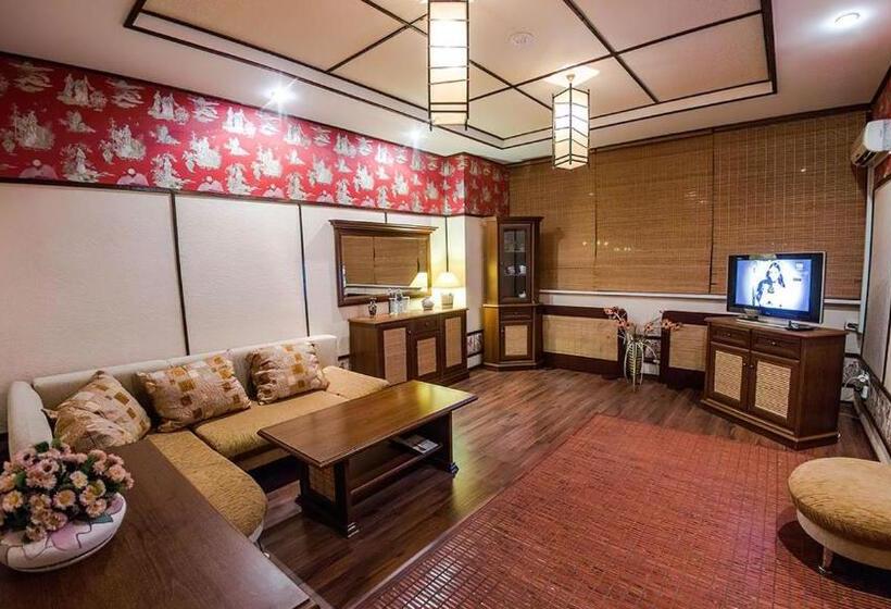 هتل Reikartz Dostar Karaganda