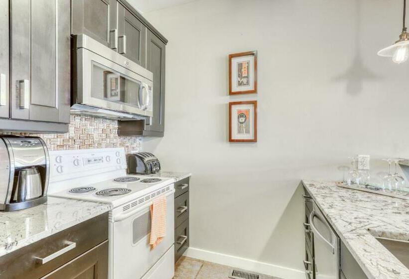 ホテル Rivergrass 216