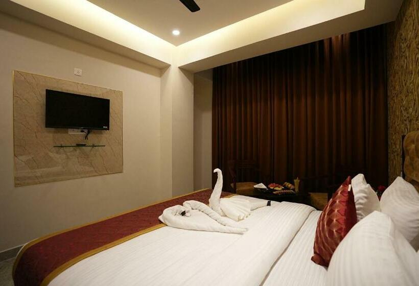 Hotel Royal Nandanaa