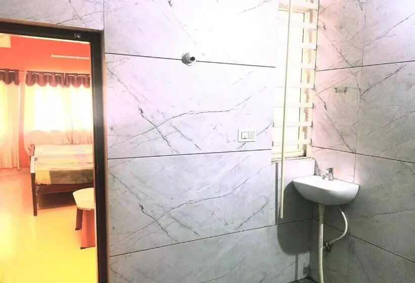 Hotelli Sri Vinayaka Comforts