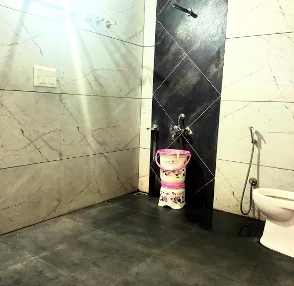 호텔 Sri Vinayaka Comforts