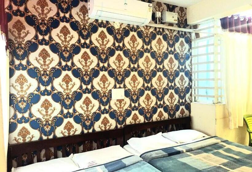 호텔 Sri Vinayaka Comforts