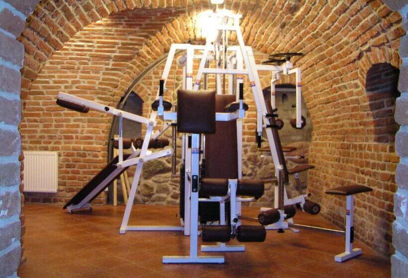 בית מלון כפרי Stadnina Koni Kierzbuń