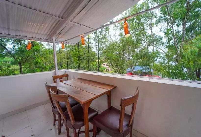 Hotelli The Signature Crest