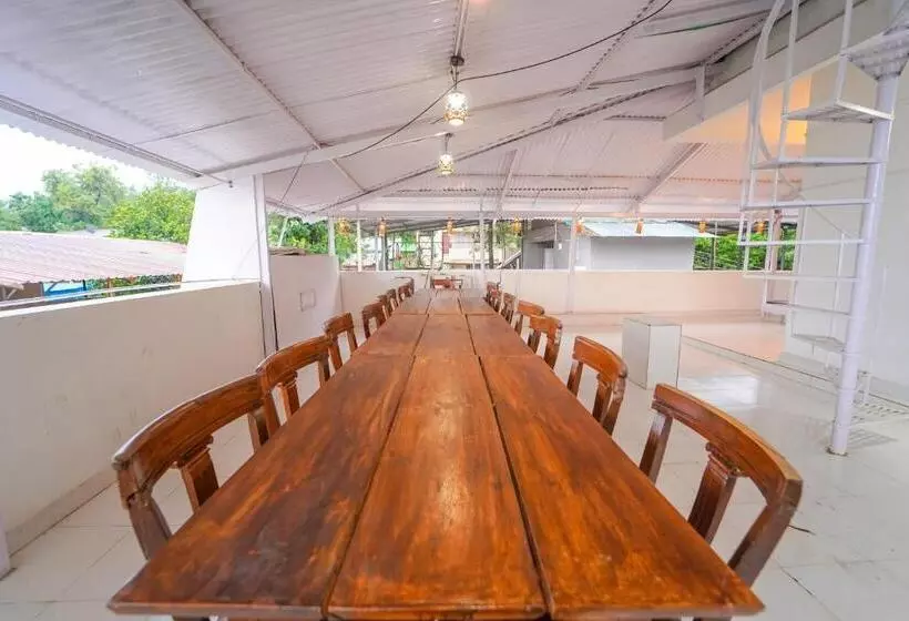 Hotelli The Signature Crest