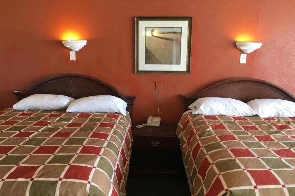 Travelors Lodge Motel & Rv Park Us 287&us 96