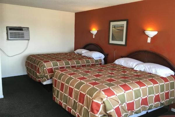 Travelors Lodge Motel & Rv Park Us 287&us 96