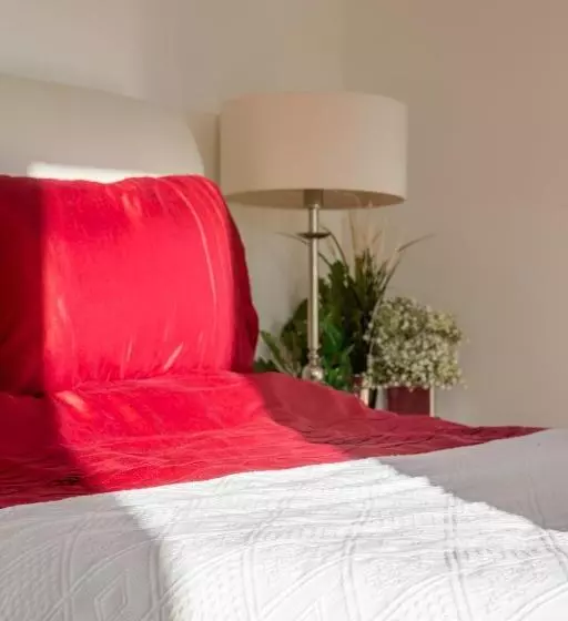 ペンション The Retreat, Sauna & Hot Tub, Charming & Cosy Gem