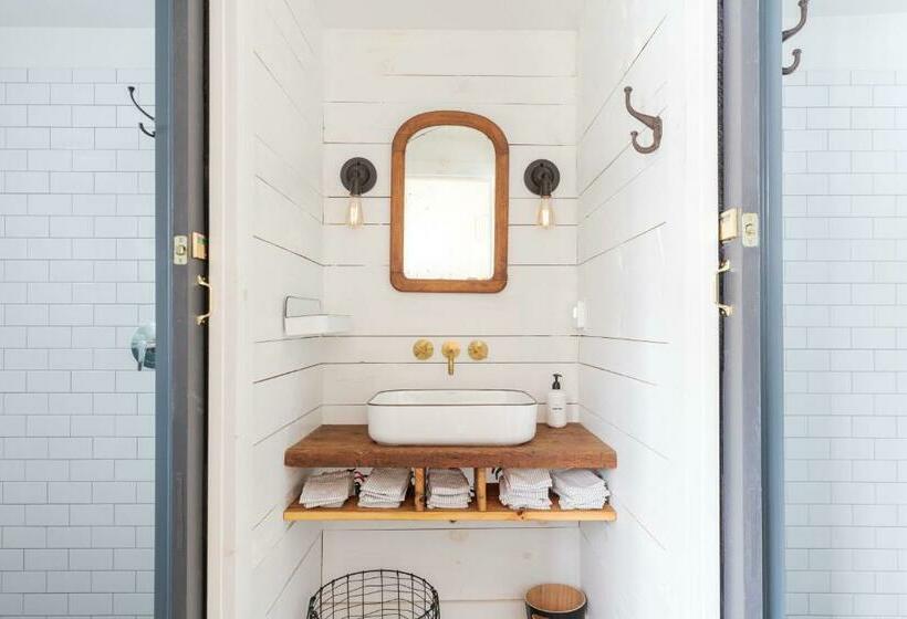 ユースホステル Howland House