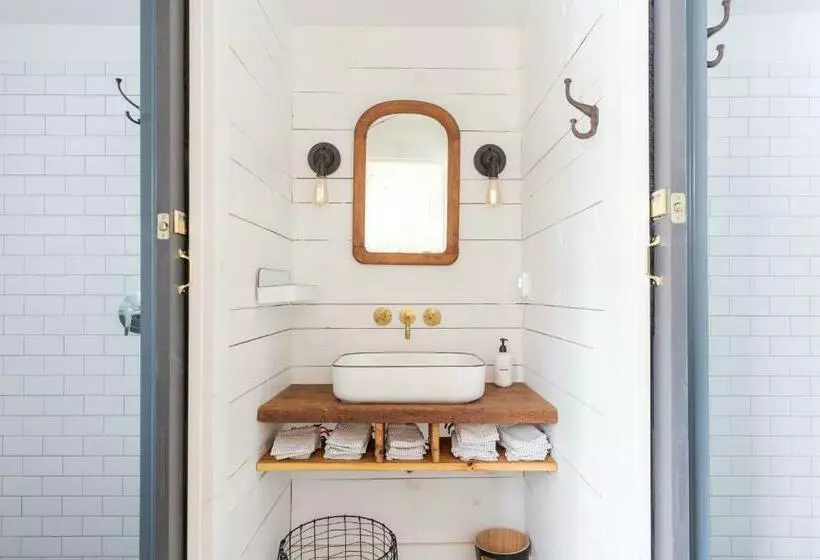 Retkeilymaja Howland House