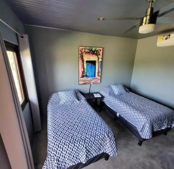 ユースホステル The Inn At Punta Mala